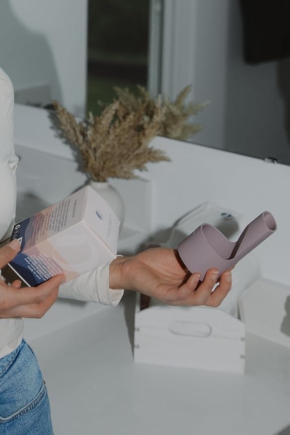 kozēpee Fertility No-Mess Ergonomic Pee Cup, Reusable Urine Cup for Ovulation, Pregnancy, & Home Fertility Tests, Easy to Use & Clean