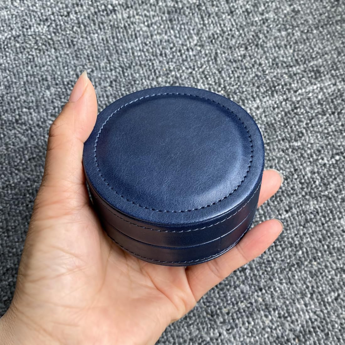 JaHui Lightweight and portable PU leather storage box suitable for wired earplugs and in ear headphone storage protective cover (blue)