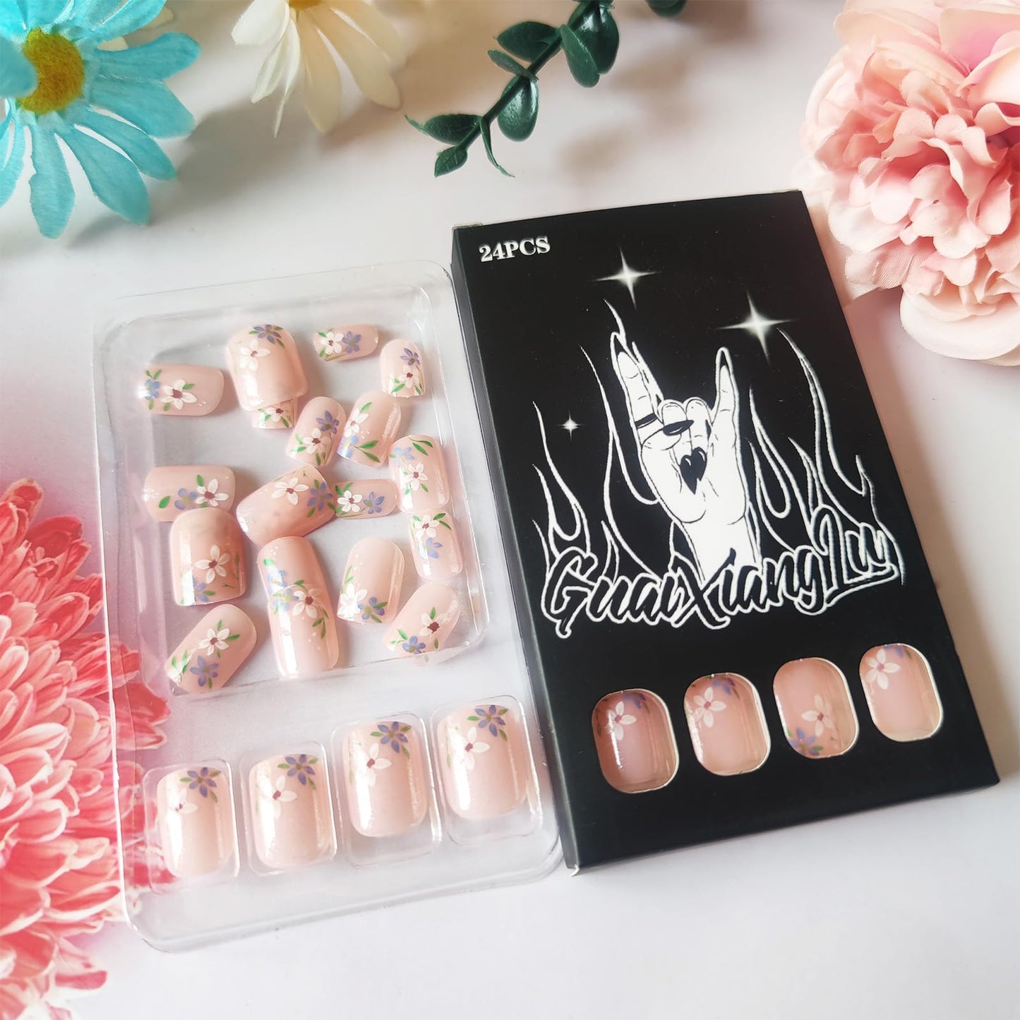 24 Pcs Glossy White Polka Dots Glue on Artificial Fingernails Green Leaf Press on Nails Flower Acrylic False Nail Wild Flower Stick on Nail HZJXRT Short Square Fake Nails for Coquette Women Gift