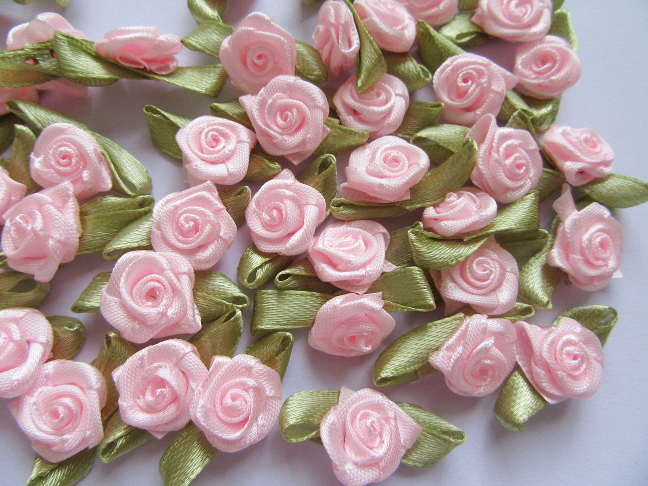 YYCRAFT Pack of 100 pcs Pink Satin Ribbon Rose w/Leaf Wedding Bride Appliques/Craft