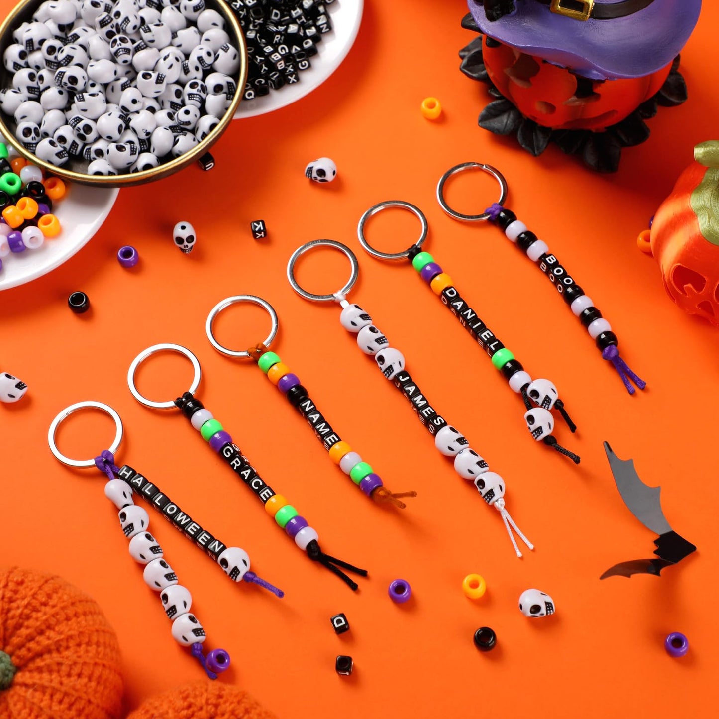 Landical 564 Pcs DIY Bead Keychain Kit Key Chain Making Craft Adjustable Letter Beads String Mama Gift Alphabet Bead Jewelry Key Ring Backpack Accessories for Party Favor(Halloween,Stylish Color)