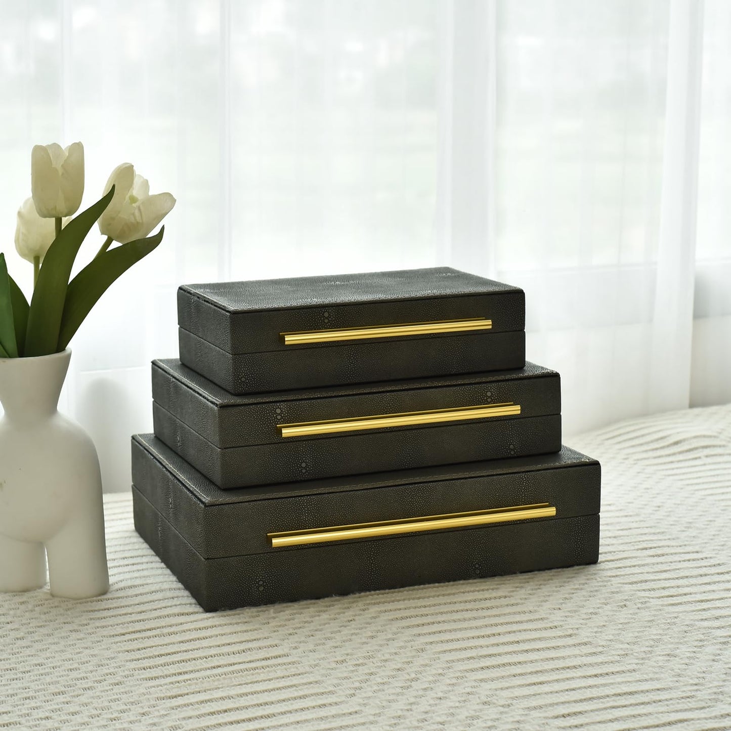 DECOR4SEASON Faux Shagreen Decorative Storage Boxes – Set of 3 Stackable Jewelry Organizers with Gold Metal Handles & Velvet Lining, Modern Grey Box for Vanity, Entryway & Coffee Table Décor