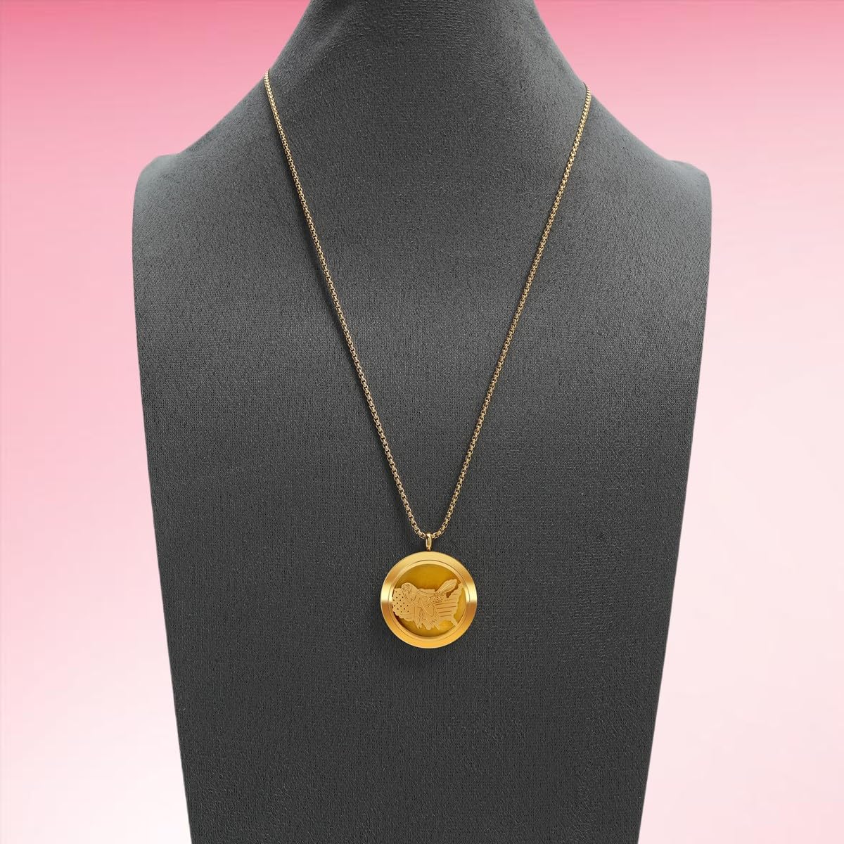 Aromatherapy Diffuser Necklace-Eagles Essential Oil Necklace,Aromatherapy Diffuser Pendant for Men and Women,Portable,Suitable for Yoga,Meditation,Travel,Stress Relief Gift(Gold 30mm)