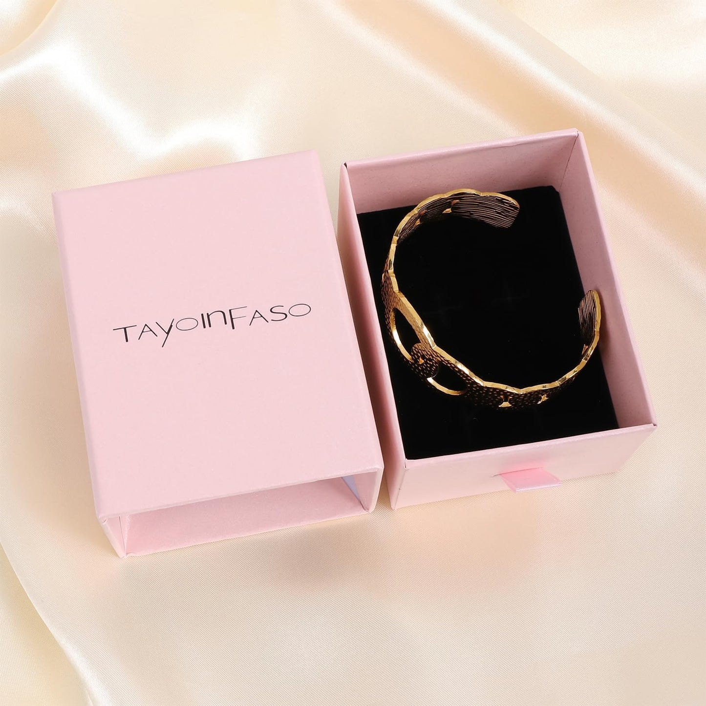 TaYolnFaSo Cuff Bracelet for Women Adjustable Chunky Wide Bracelet Gold Cuff Open Bangle Wrap Jewelry Gift for Women