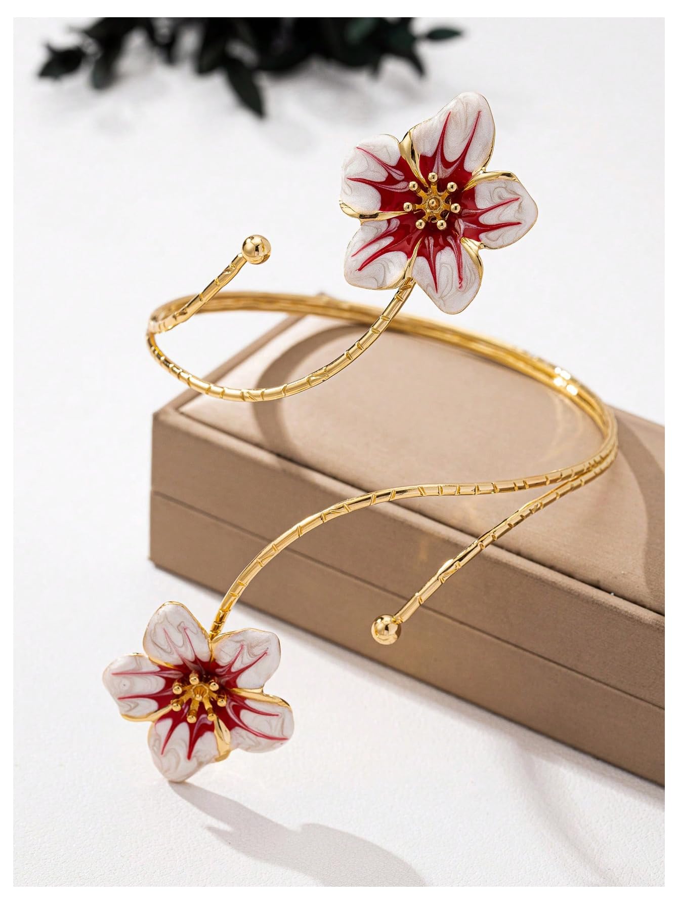 MakeMeChic Beach Gold Arm Cuff Jewelry for Women Bangle Band Armlet Flower Upper Arm Cuff Bracelet Summer Beach Essentials White and Pink One-Size