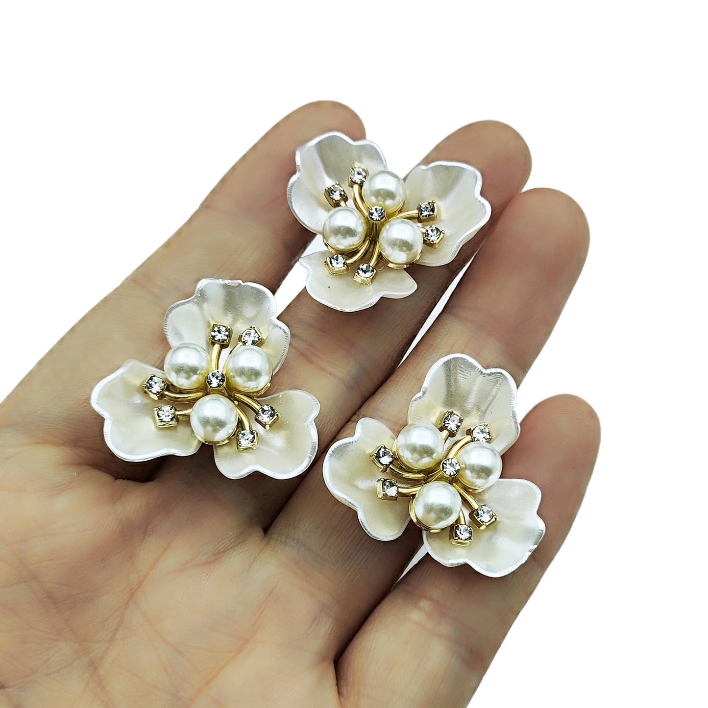 YOOGCORETT 10pcs Pearl Rhinestone Flat Back Embellishments Sew On Buttons Flower Buttons for DIY Craft, Bags Shoes Dress Decoration, 28 x 26mm, White