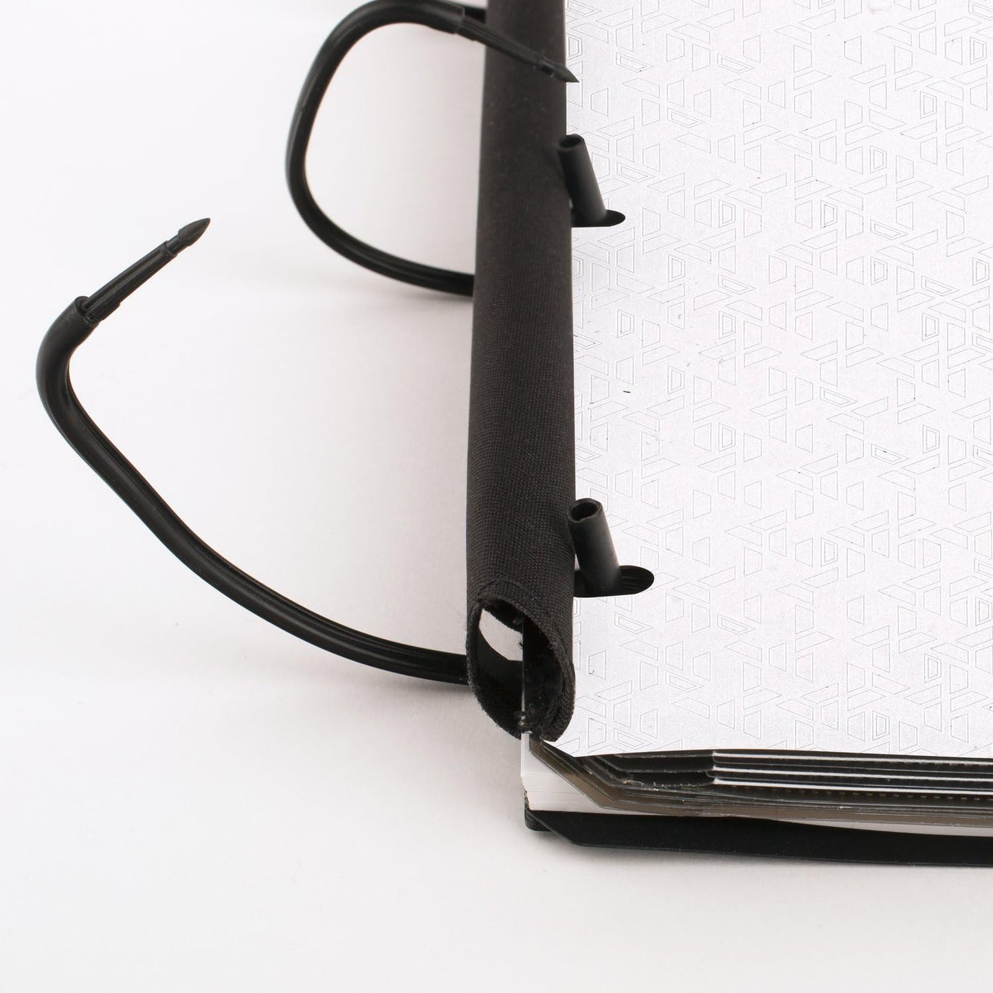 Five Star Flex Refillable Notebook + Study App, College Ruled Paper and 1-1/2 Inch TechLock Ring Binder with Pockets, Tabs and Dividers, 300 Sheet Capacity, White (29324AE2)
