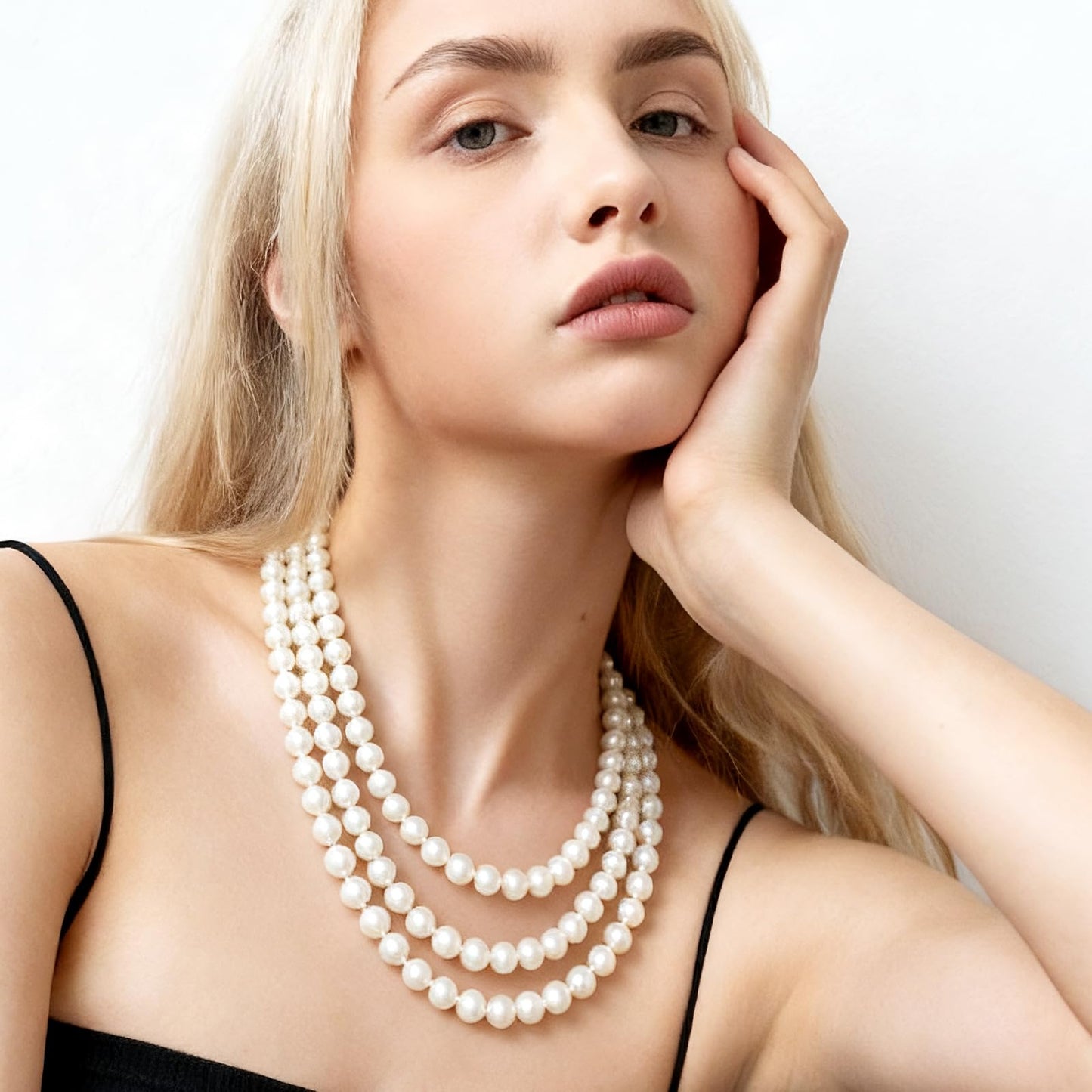 150cm Long Fake Pearl Necklace, 8mm Plastic Pearls Layered Choker for Women, Elegant Imitation Pearl Strand for Wedding, Halloween, Costume Party (White)