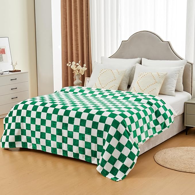 SOCHOW Checkered Flannel Throw Blanket, Soft Cozy Checkerboard Grid Pattern Fleece Blanket for Couch Bed Sofa, Pine Green 50 x 60 Inches