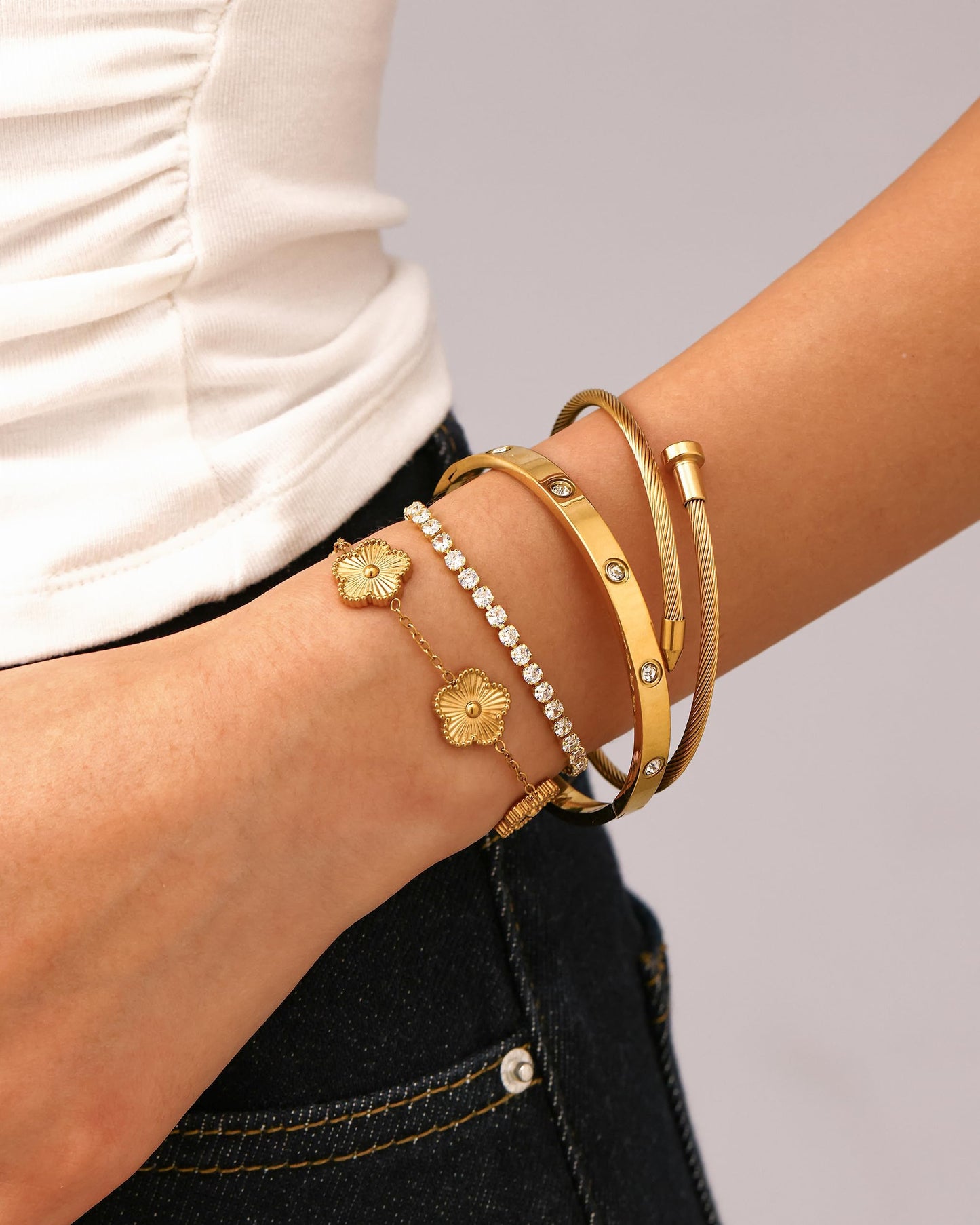 ISELBDR 18K Gold Bracelets for Women - Stackable Clover & Nail Love Bangle Set - Non-Tarnish Stainless Steel Jewelry for Valentine's, Mother's Day & Christmas (Gold-1)