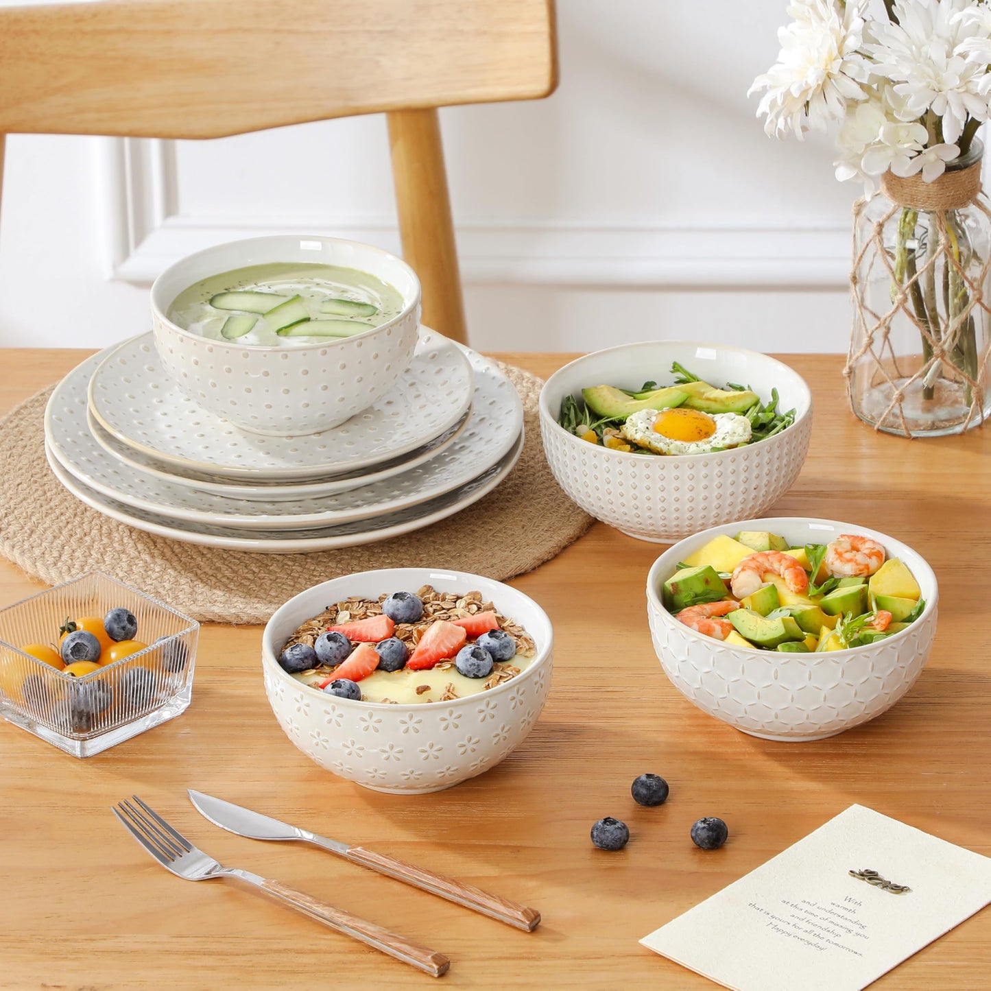MALACASA 16 Pieces Dinnerware Sets, Modern Relief Design Plates and Bowls Sets, White Dish Set for 4, Kitchen Ceramic Dinner Plates Dishware Set, Microwave and Dishwasher Safe, Series LYDIA