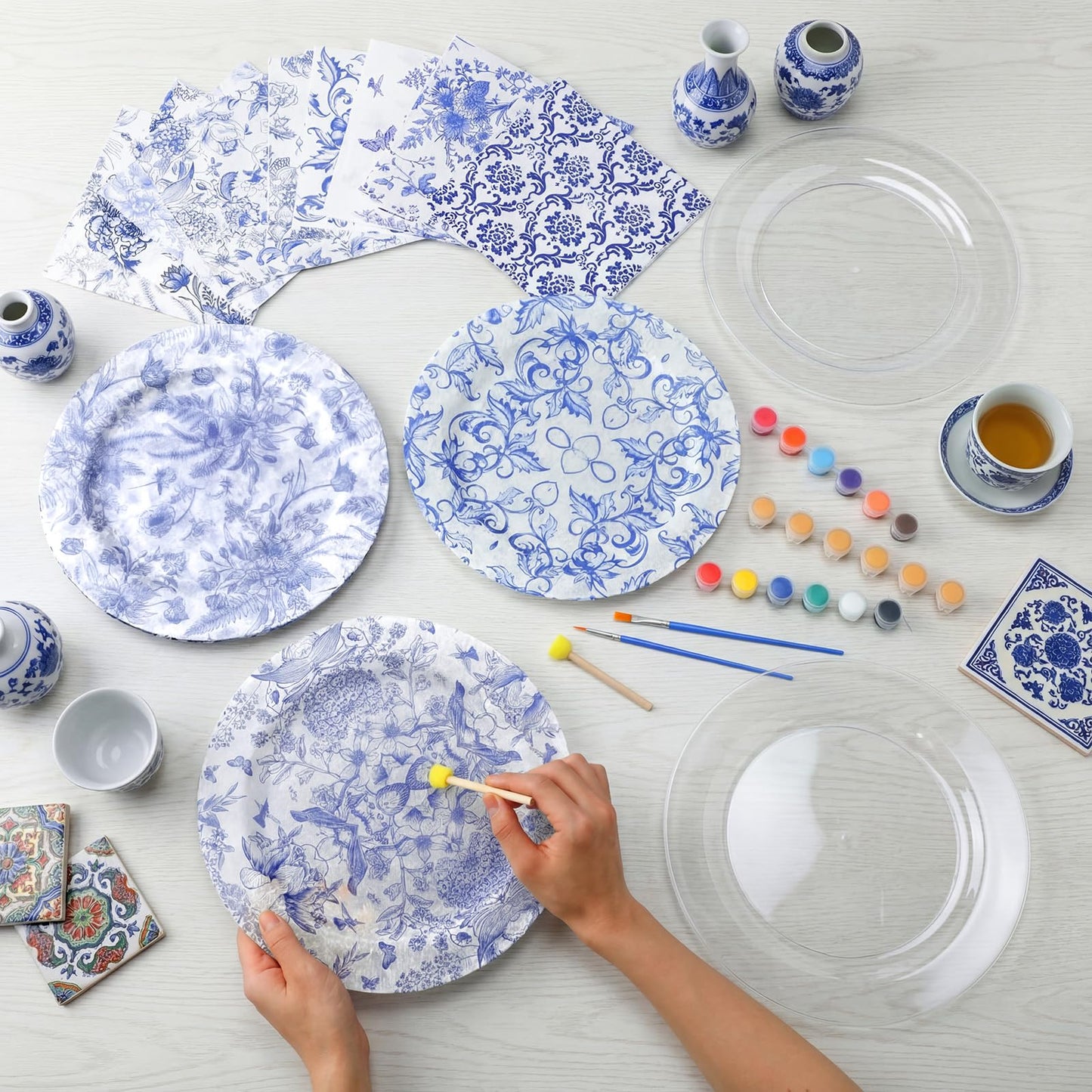 Jinei 20 Set Making Your Own Hostess Plates Painting Kit Decoupage Plastic Plate Blue Floral Decoupage Napkins Glues Brushes for Gatherings Crafts DIY Blue and White Floral Dinner Table Decor