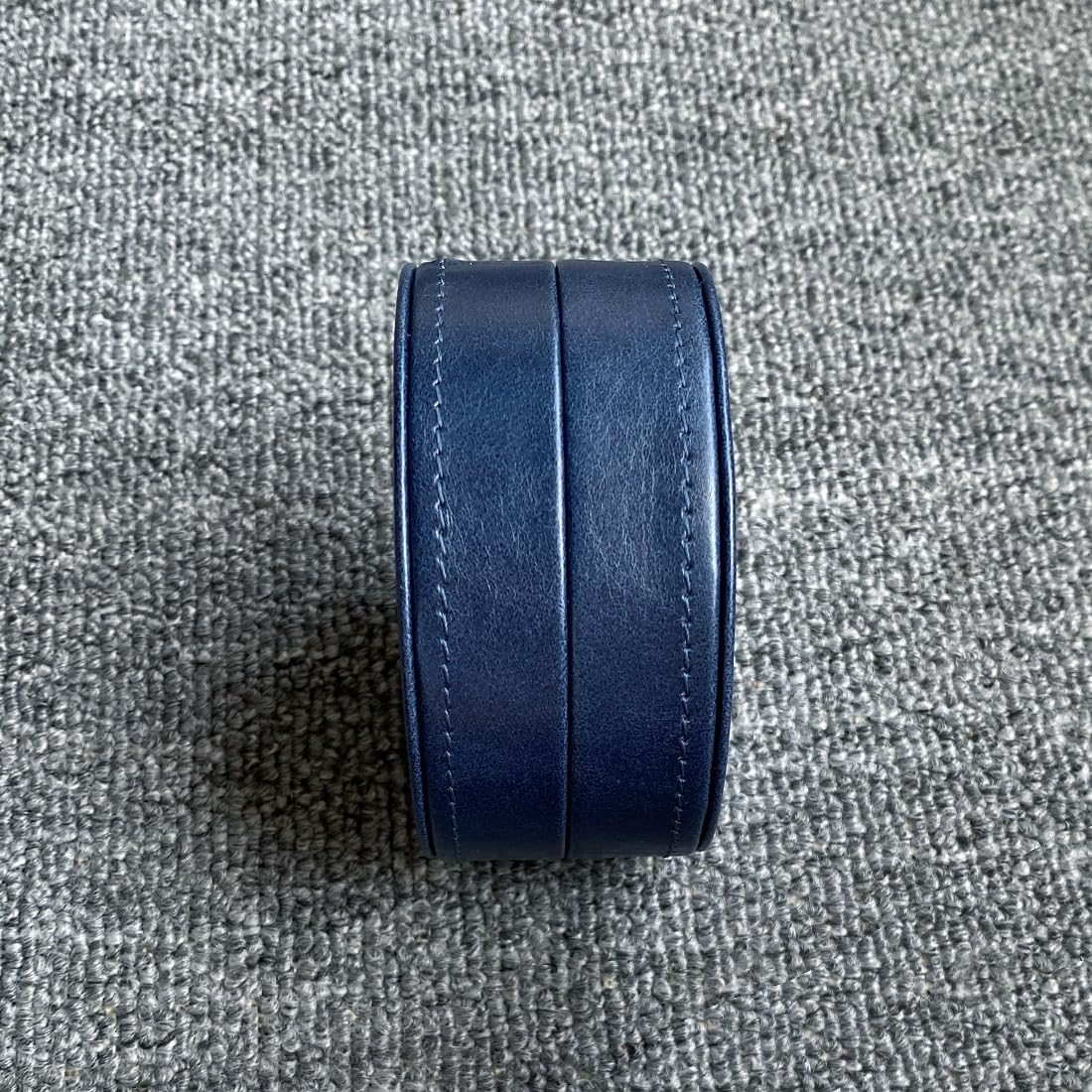 JaHui Lightweight and portable PU leather storage box suitable for wired earplugs and in ear headphone storage protective cover (blue)