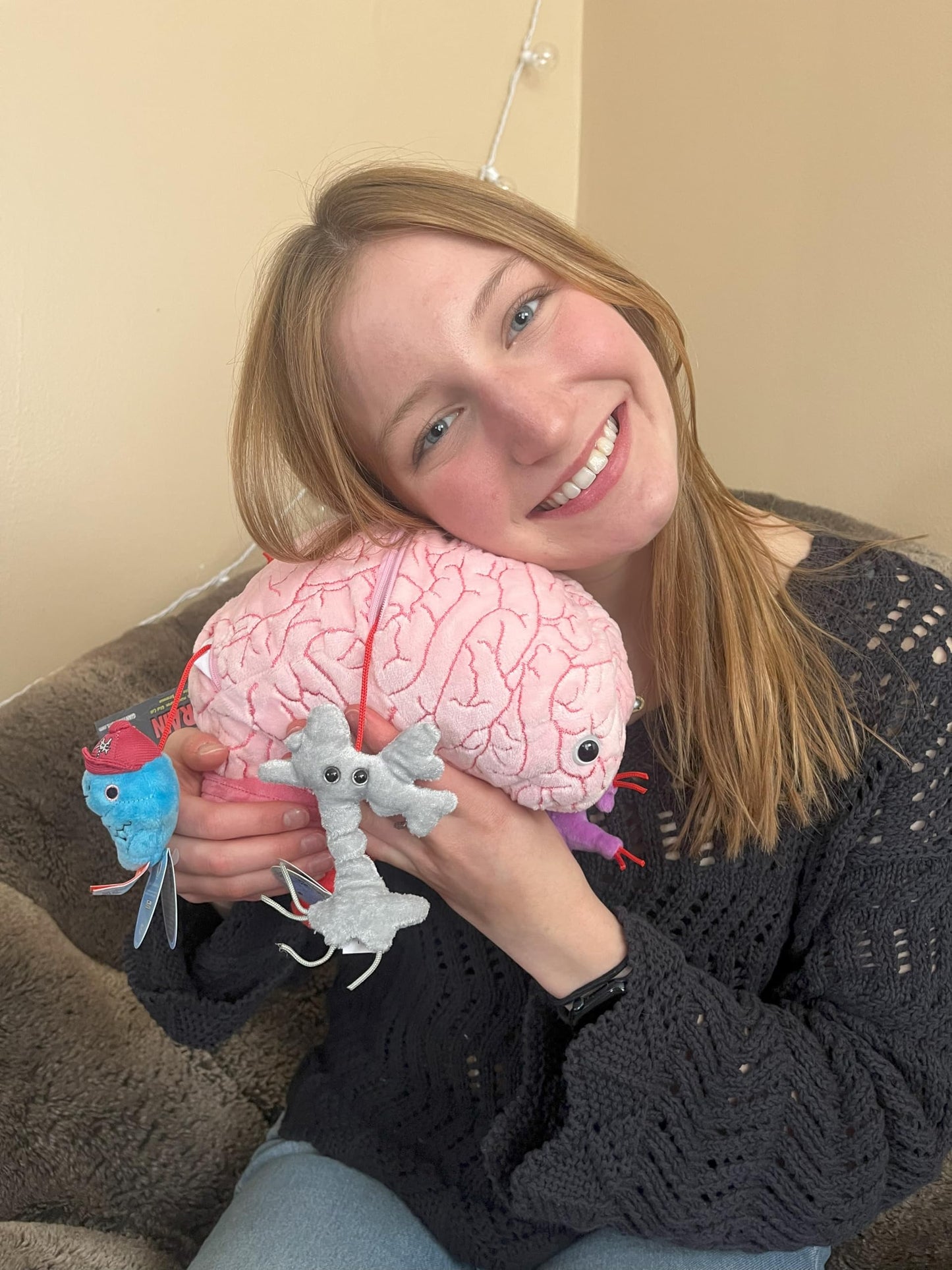 GIANTmicrobes Deluxe 9.5" Brain with Neuron Plush, Brain Model Anatomy, Psychology Gifts for Students, Medical Student Gift, Therapist Office Decor, Anatomy Models, Neuroscience Gifts, Neurology Gift