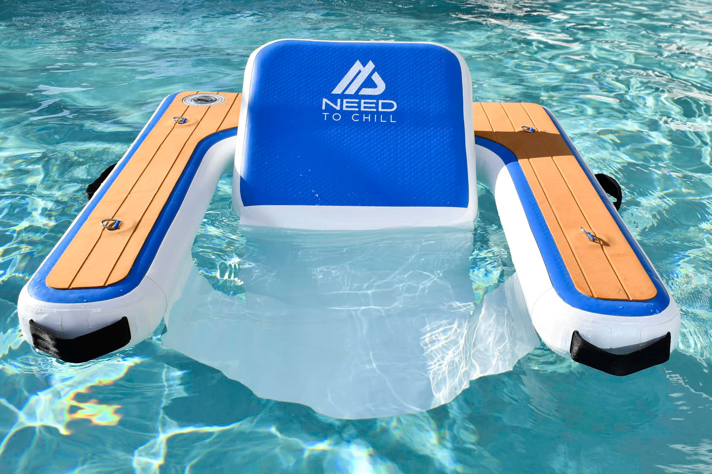 Need To Chill Inflatable Chair - Premium Outdoor Blow Up Seat Lounger for Boating, Beach, Lake, Pool - Includes Pump & Travel Bag - Foldable Water Floating Device for Adults Summer (Blue)
