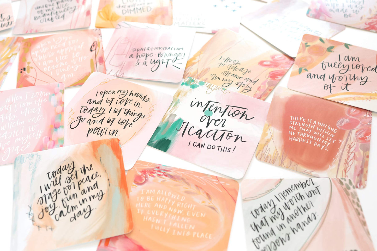 Affirmation Cards for Women: Beautifully Illustrated Inspirational Cards with Positive Affirmations to Help with Gratitude, Mindfulness, Daily Encouragement and Self Care
