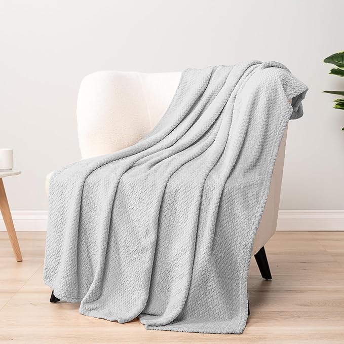 PAVILIA Soft Fleece Light Grey Throw Blanket for Couch, Lightweight Plush Warm Blankets for Bed, Fuzzy Cozy Flannel Blanket Throw for Sofa, Travel, Jacquard Pattern, Light Gray, Twin, 60x80 inch