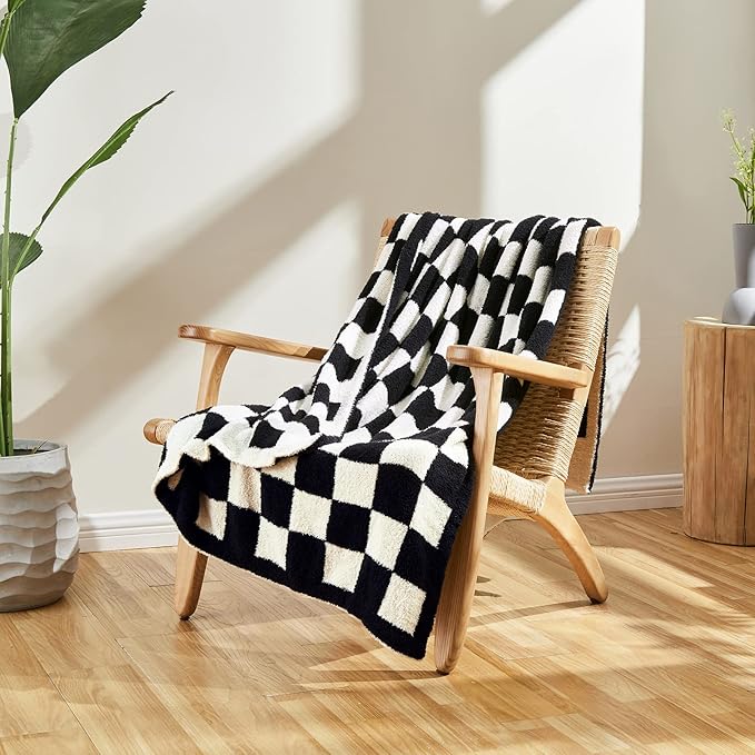 CozeCube Checkered Blanket, Ultra Soft Cozy Black and White Throw Blanket, Warm Cozy Knit Fuzzy Plush Checkerboard Throw for Couch Bed Sofa, 60"x80"