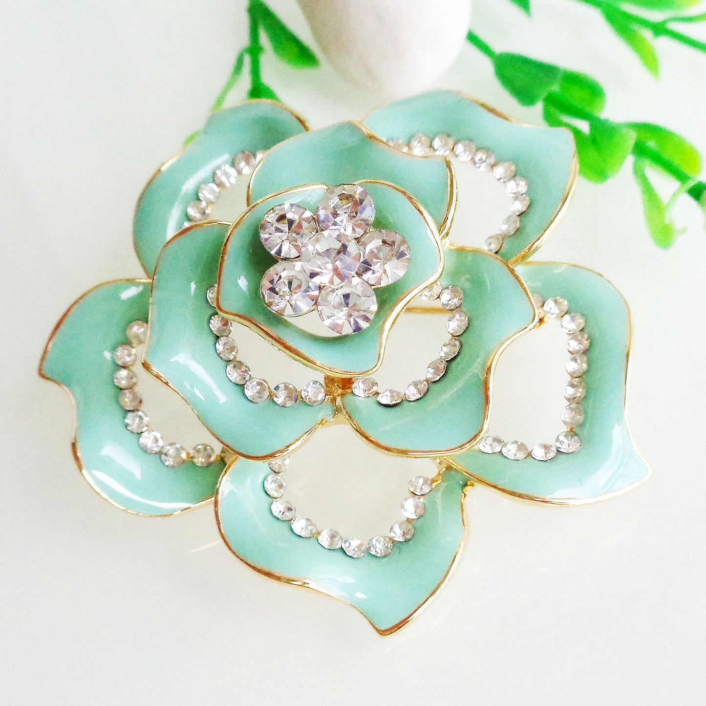 Navachi 18k Gold Plated Clear Crystal Light Green Enamel Flower Az7434b Brooch Pin