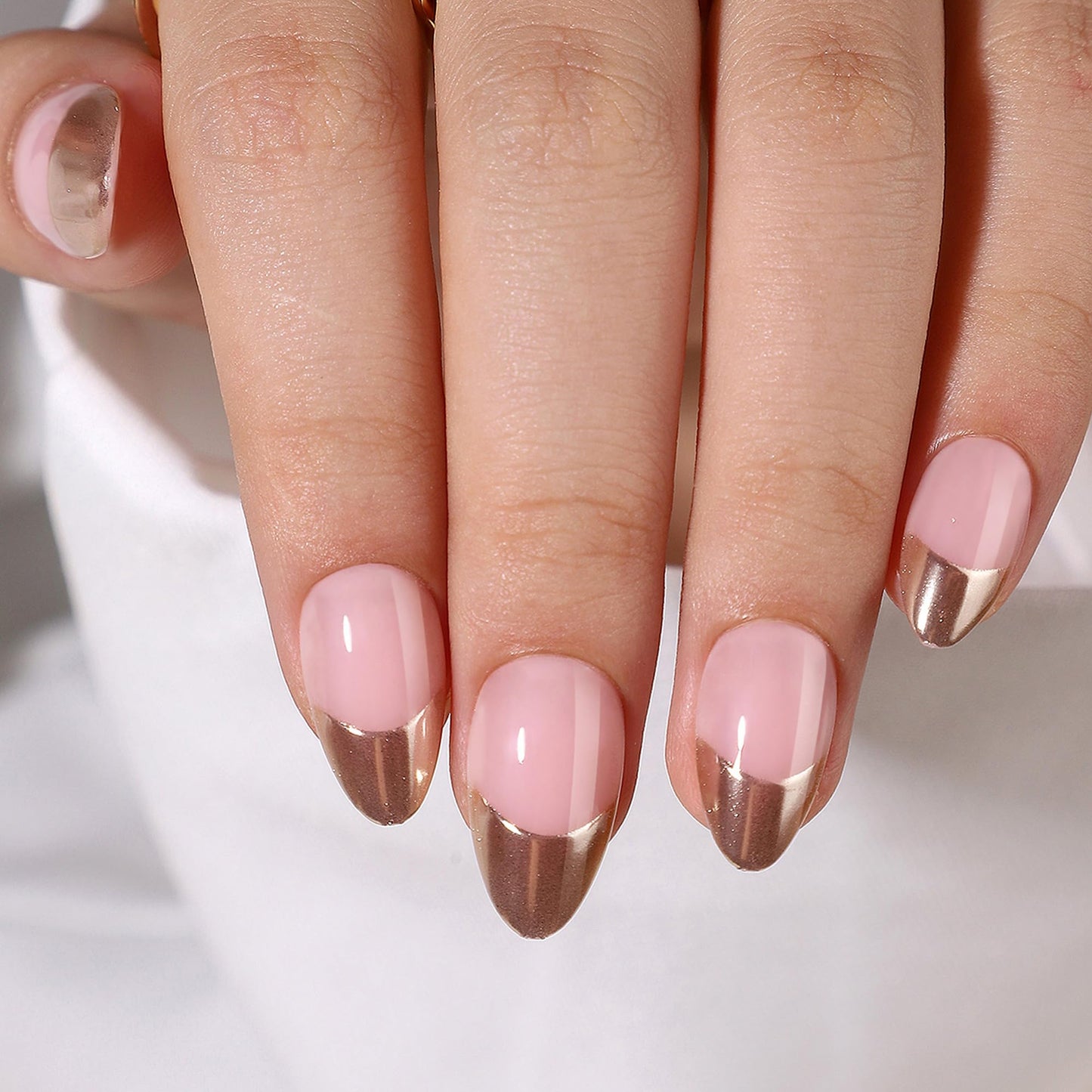 WAFOLOZE French Tip Press On Nails Almond - Short Fake Nails with Gold French Designs, Artificial Nails 16 Sizes - 32Pcs Reusable Soft Gel False Nails Tips Kit, Stick On Nails for Women