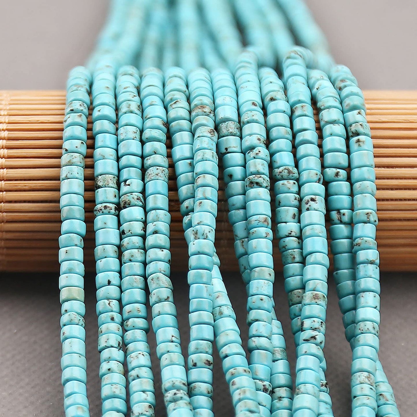 150PCs Natural Blue Turquoise Spacer Beads, Loose Semi Precious Flat Round Gemstone Heishi Disc Stone Beads for Beading Jewelry Making 4mm*2mm 38cm
