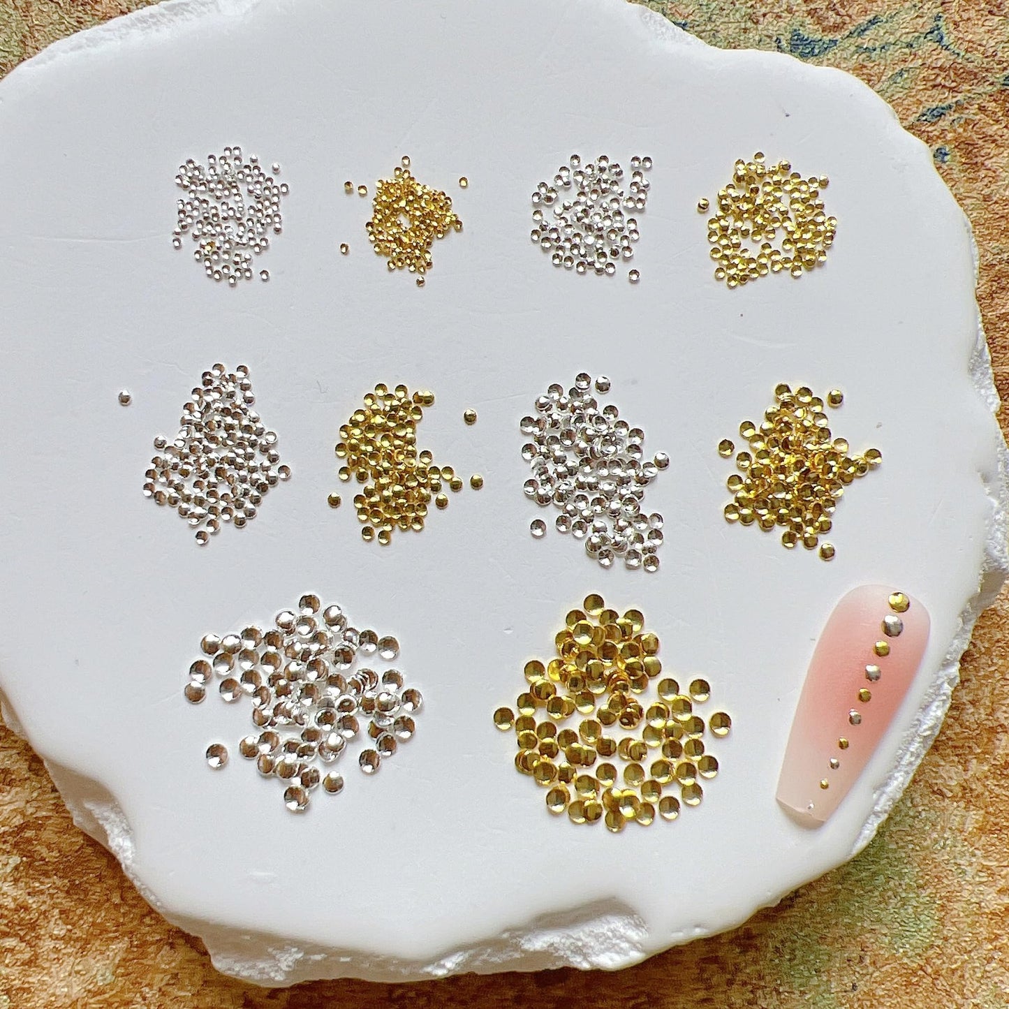 NAIL ANGEL Approx.1000pcs/bag Nail Art Round Metal Stud Different size Stud Gold and Silver Color 10011