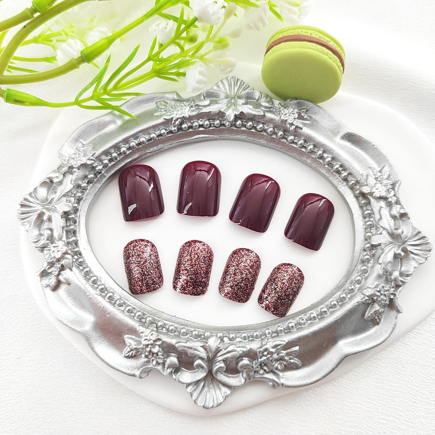 Square Press on Nails Short Fake Nails with Glitter Designs Red Nails Press ons Winter Acrylic Nails for Women 24Pcs