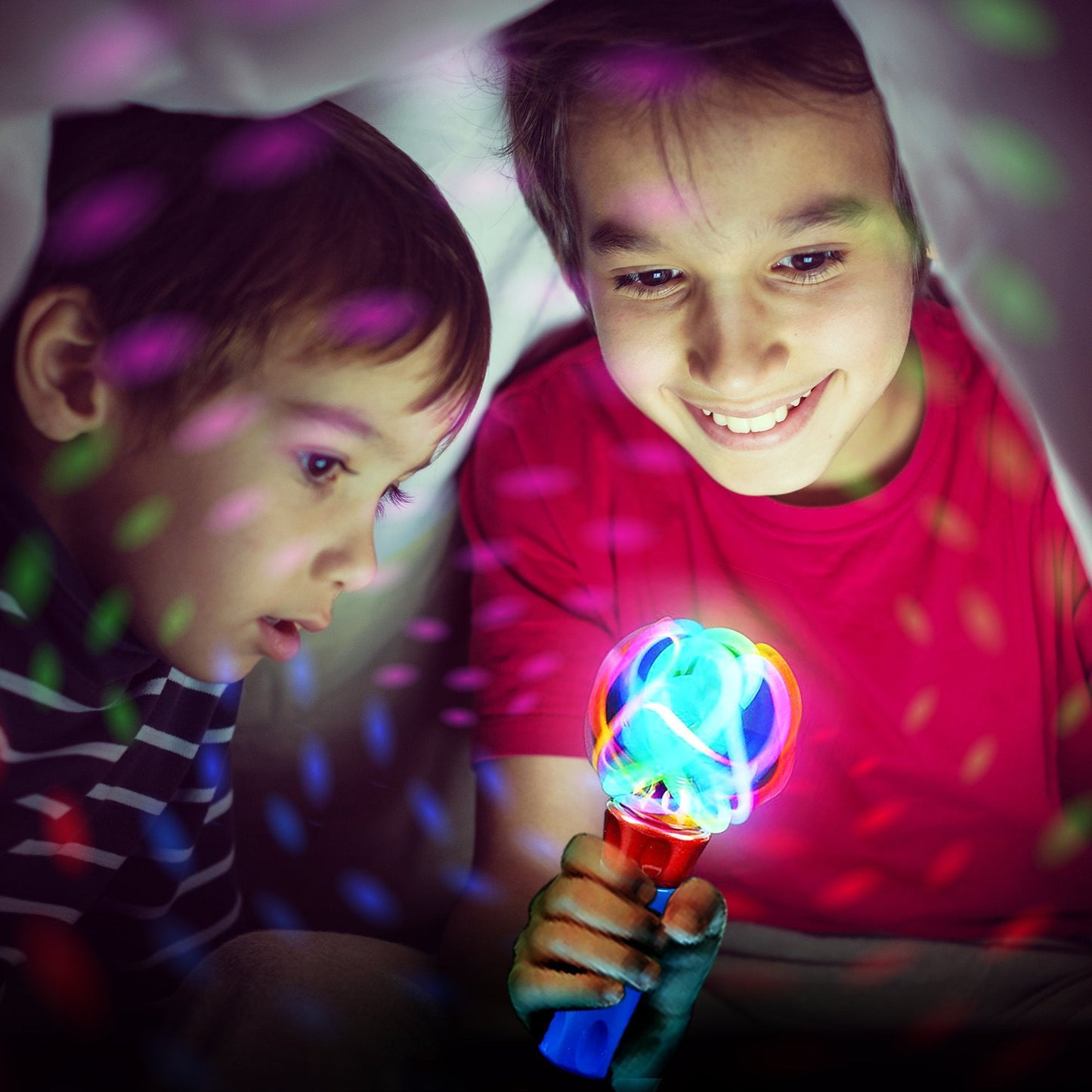 ArtCreativity Light Up Wand for Kids – LED Spinning Light Bright Toy with Flashing Lights – Fun Light Spinnning Toys, Sensory Toys for Kids with Autism – Batteries Included