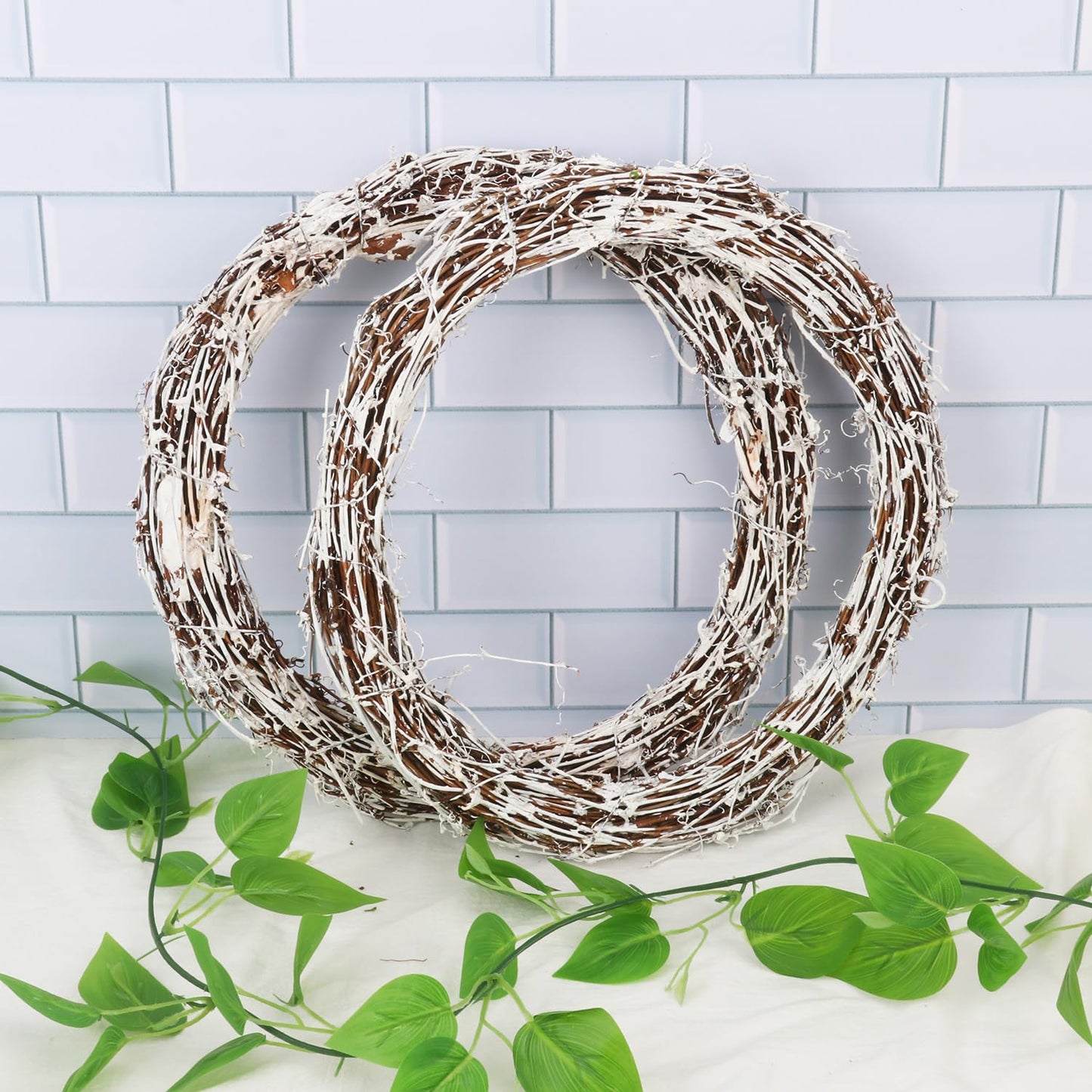 KUKLIPJIM 7 Pcs 12 inch Natural Grapevine Wreath Set, Hand-Woven Vine Branch Wreaths for DIY Crafts, Christmas Decorations, Home & Event Styling(White)