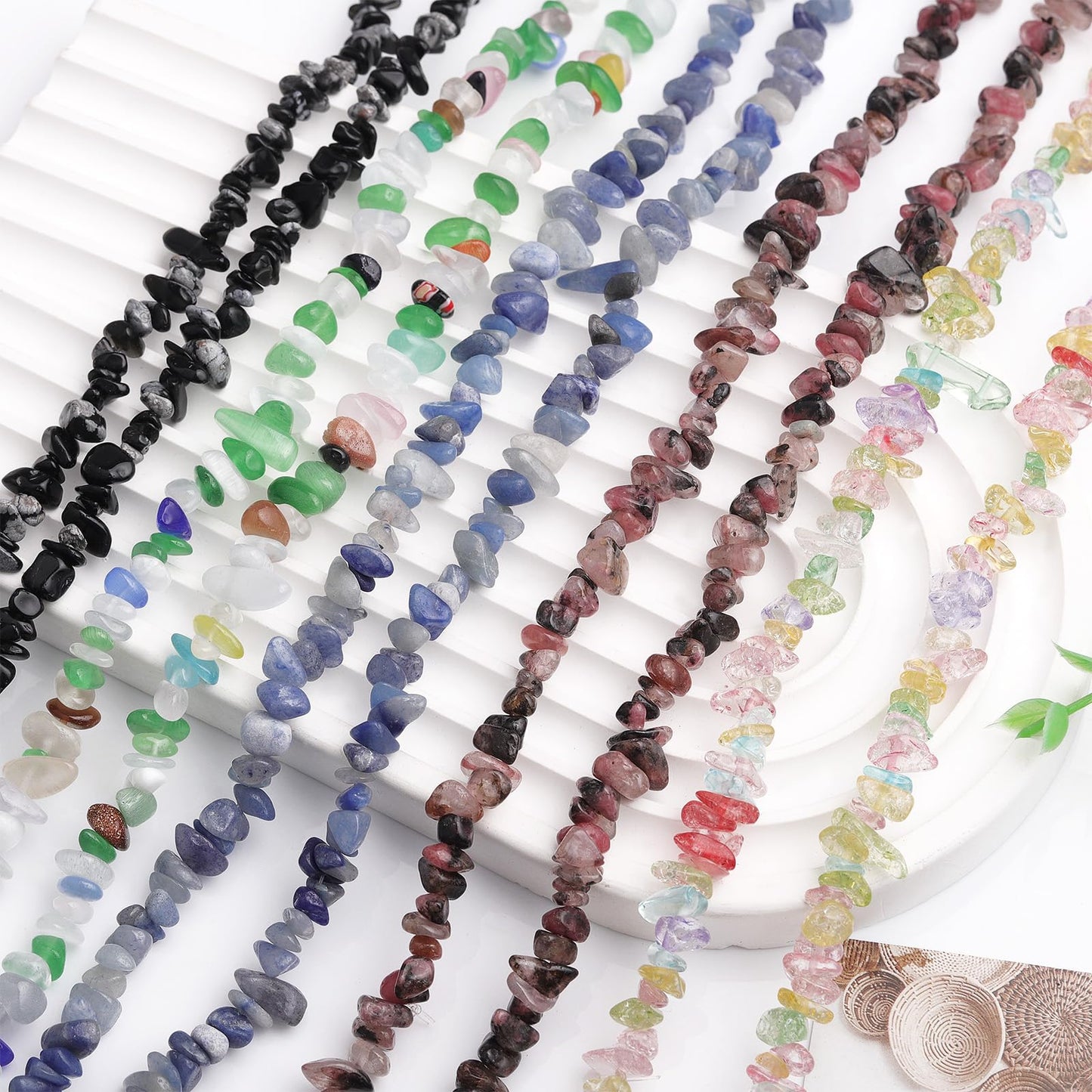 200pcs Natural Irregular Chip Stone Beads 5-8mm Pre-Drilled 30-inch Strand Semi-Precious Healing Crystal Beads for DIY Jewelry Making Bracelet Chakra Crafts Snowflakes