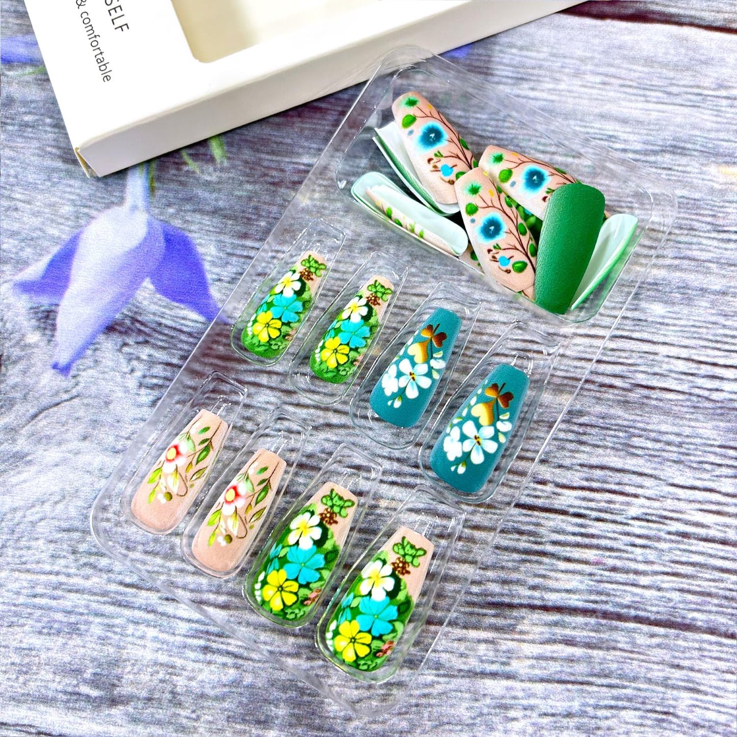 CJDLTS Green Press on Nails Medium Square Nails Flower False Nails Spring Floral Pattern Design Coffin Nails Full Cover Artificial Nails Reusable Stick on Nails 24Pcs Glue on Nails for Women