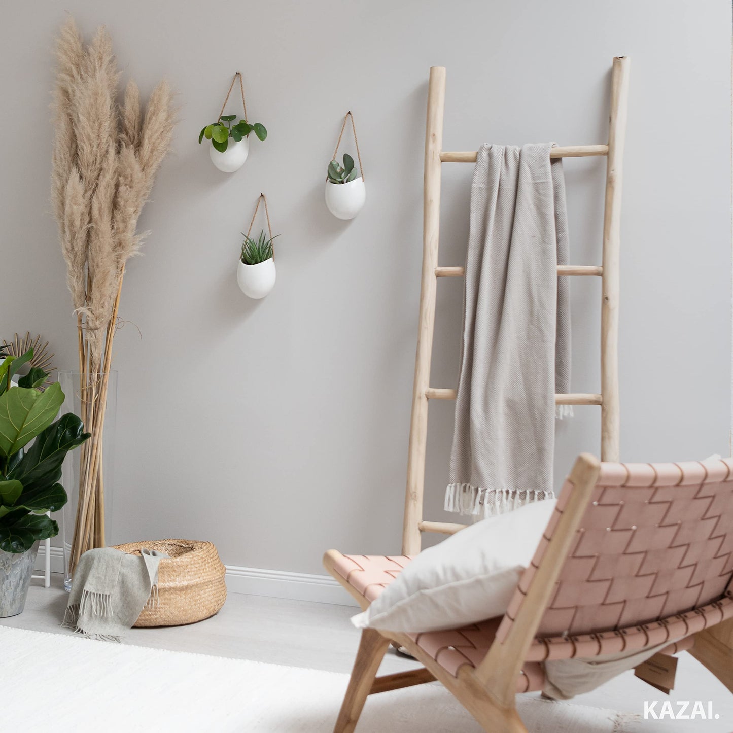 Kazai. Wall Planters -Ellie- | Hanging Ceramic Plant Pots 3 Pieces | Wall Decoration for Indoors, Balcony and Garden | White (Glossy)
