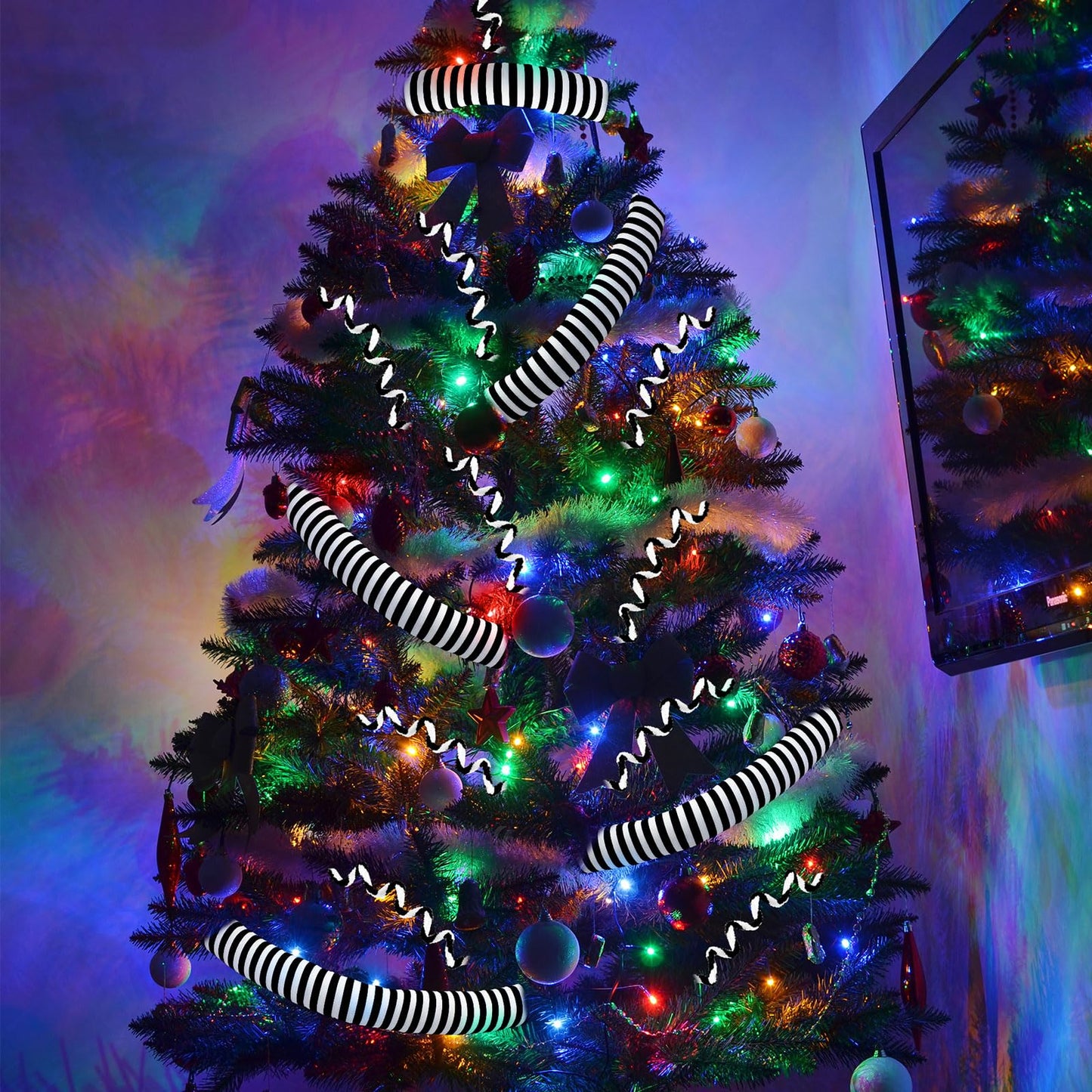 Cinnvoice 13.12 ft Sandworm Christmas Tree Garland Decorations with 10 Pcs Black and White Christmas Plush Cuttings for Xmas Tree Ornament Spooky Nightmare Party Decor