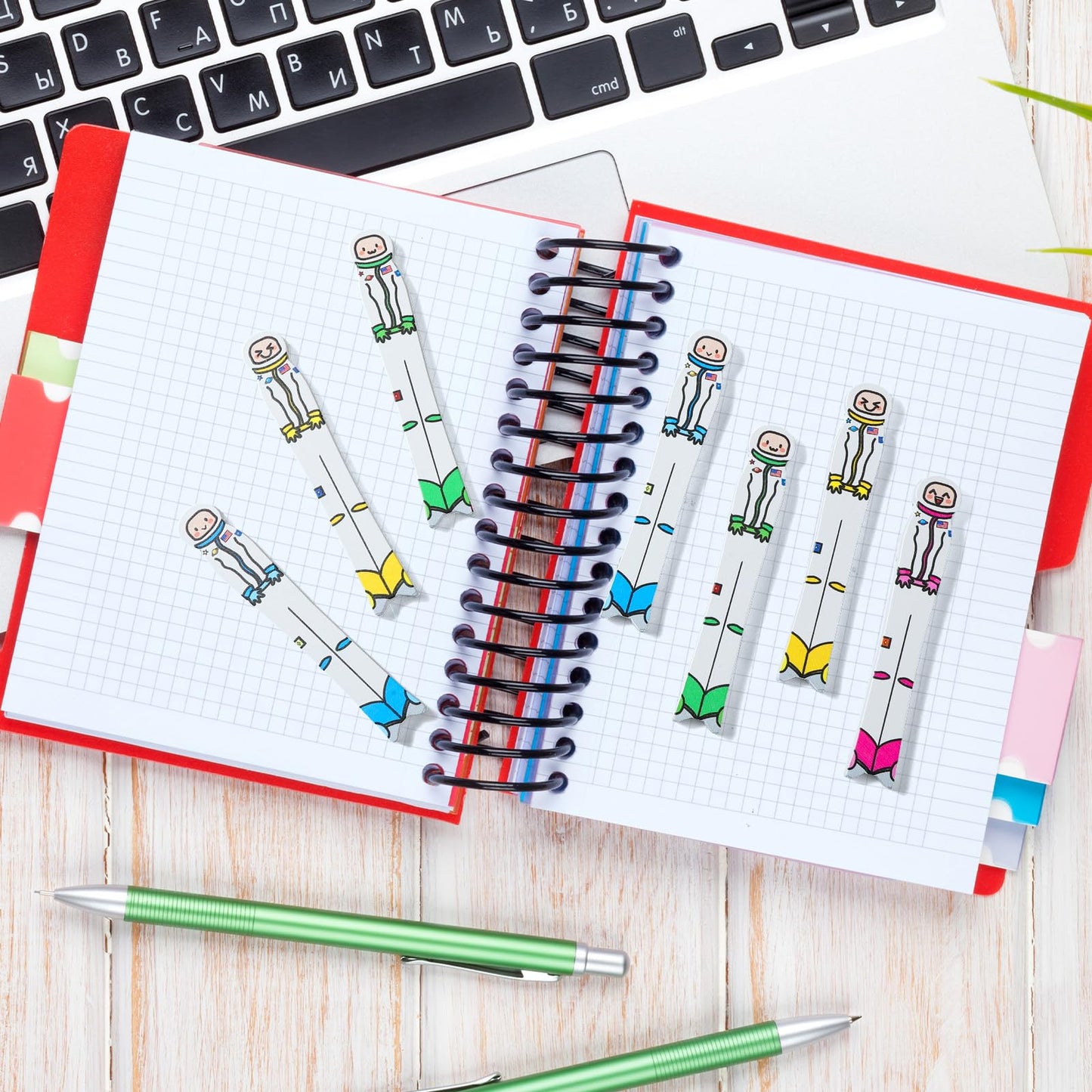 Junkin 32 Pcs Spaceman Writing Tools Spacers for Writing Handwriting Spacer Tool Classroom Management Tools for Students to Learn Proper Word Spacing