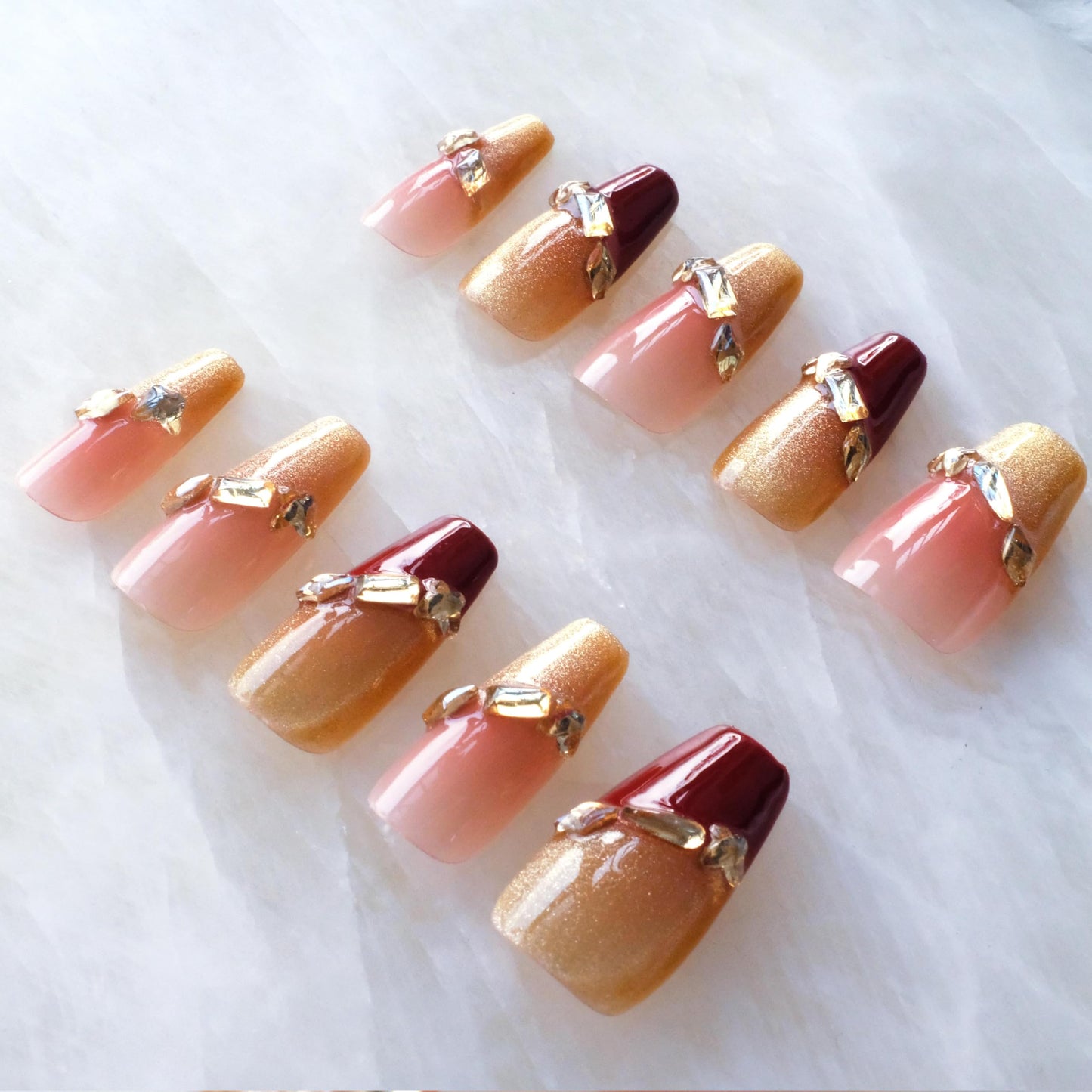 GLORS Press on Nails, Red Cat Eye False Nails with Gold Glitter, long ballerina Shape, 10 Pieces (Small, LC)