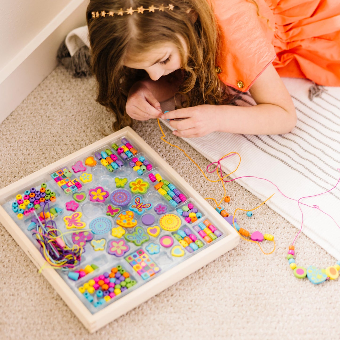 Melissa & Doug Created by Me! Bead Bouquet Deluxe Wooden Bead Set with 220+ Beads for Jewelry-Making Kits for Kids 4+ - FSC Certified