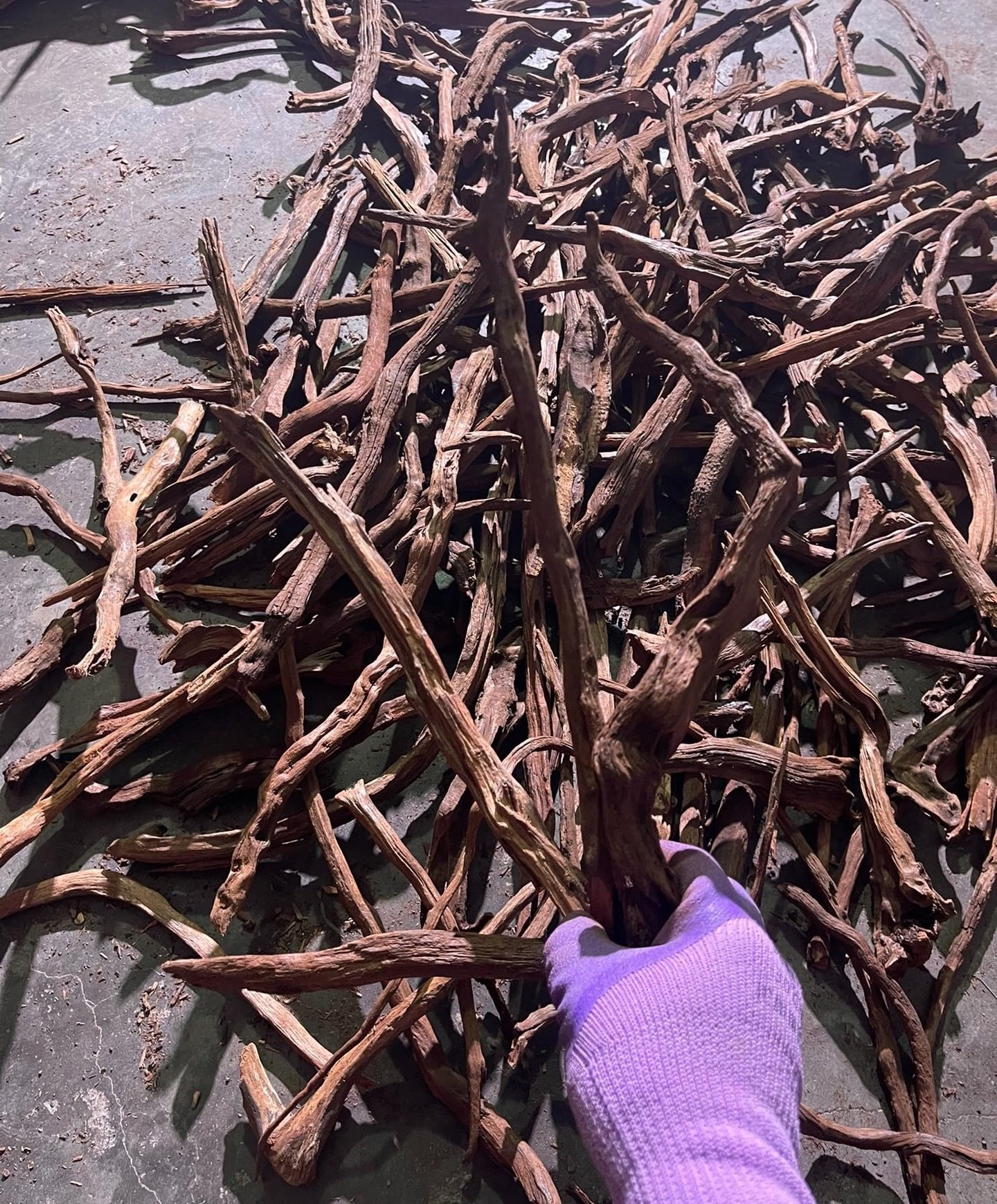 AWXZOM Aquarium Driftwood Branches,2.2lb 9-14inch Long Driftwood for Aquarium Reptile Driftwood Branches Log Natural Driftwood for Aquarium Reptile Branches
