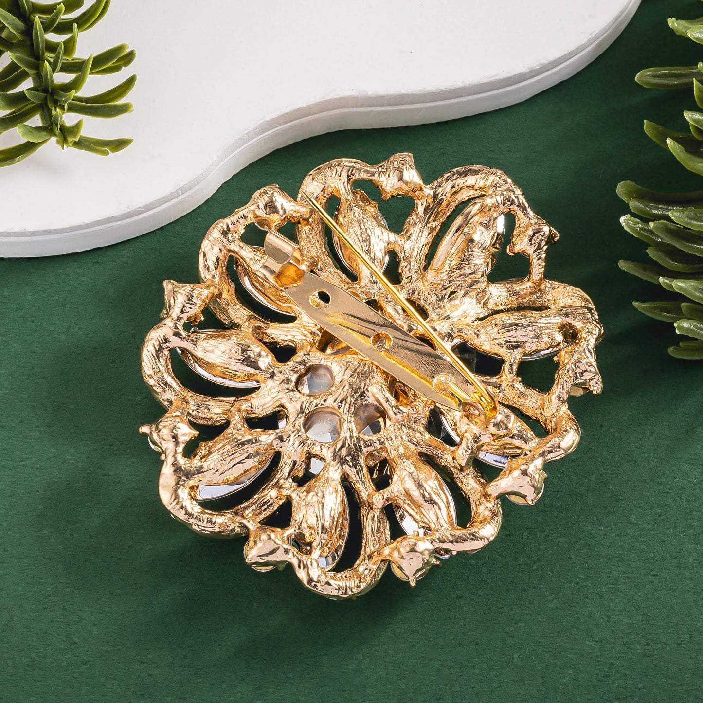 SELOVO Crystal Brooch with Oval Center Stone Sparkling Rhinestone Vintage Flower Design Wedding Bridal Pin Gold Tone