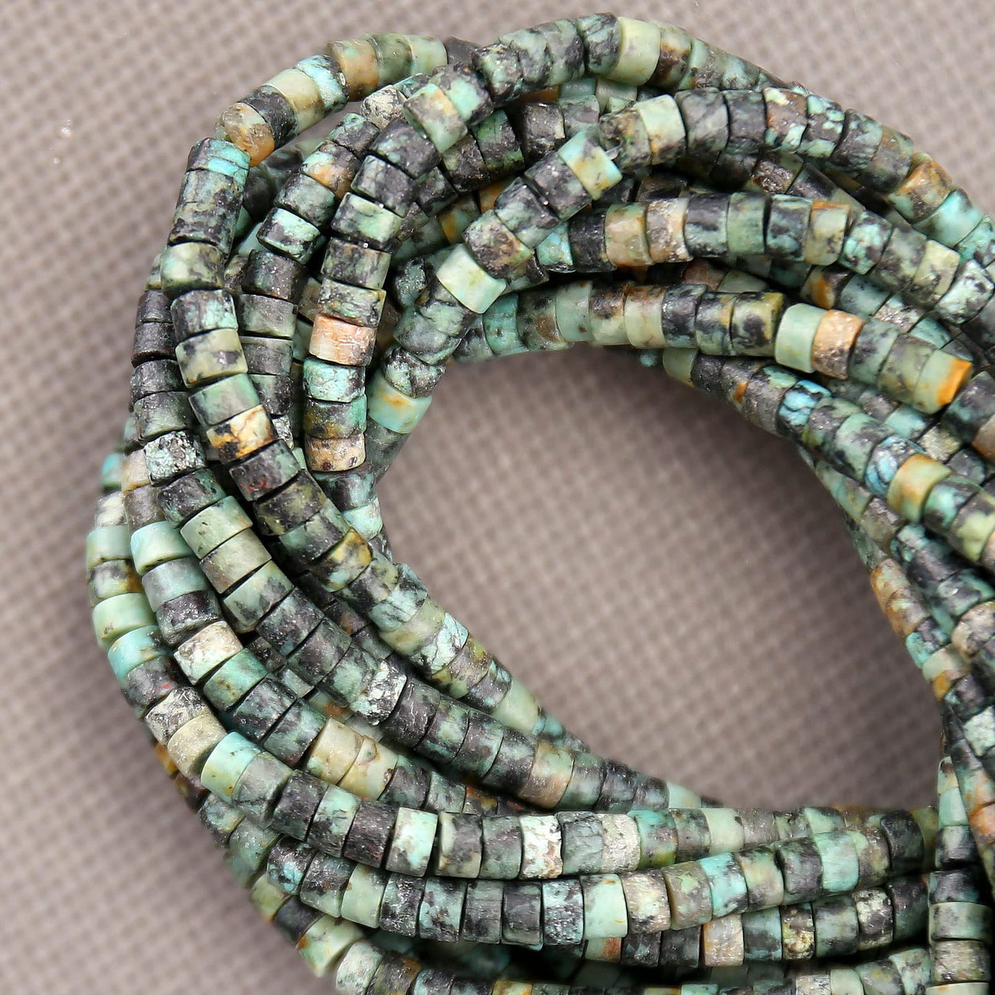 150PCs Natural African Turquoise Spacer Beads, Loose Semi Precious Flat Round Gemstone Heishi Disc Stone Beads for Beading Jewelry Making 4mm*2mm 38cm