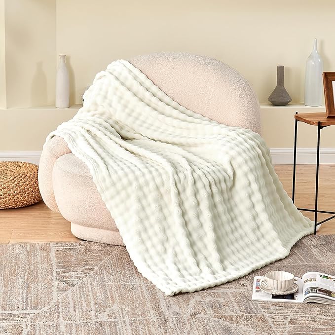 SOCHOW Cream White Bubble Fleece Blanket for Couch, Super Soft Cozy Cute Throw Blanket for Women, Decorative Fuzzy Flannel Blanket, 50 x 60 Inches