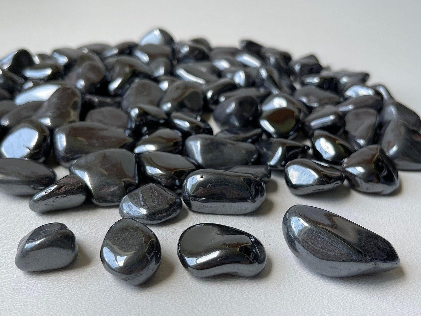 GAF TREASURES 5 Pcs Hematite Tumbled Stones, Polished Natural Hematite Gemstone, Hematite Healing Crystals (Hematite)