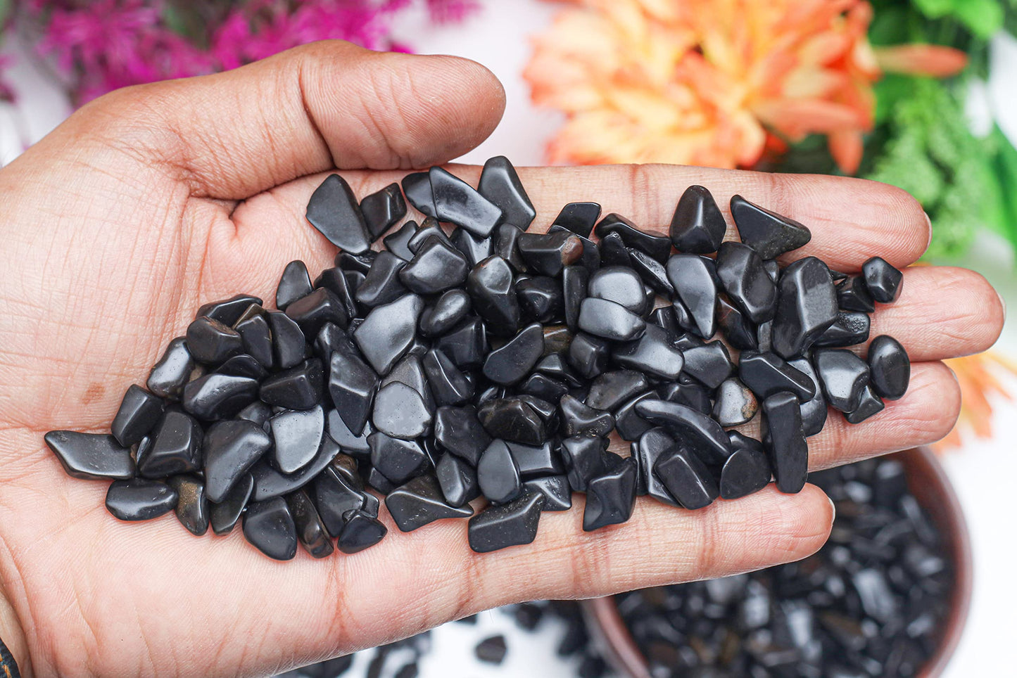 Black Tourmaline Crystal Chips bulk Gemstone Valentine Gift, Healing Crystal Natural Irregular Shaped Crushed Stone Reik Healing Tumbled Chips Crystal Chips for Witchcraft & Jewelry Making 1 Lb