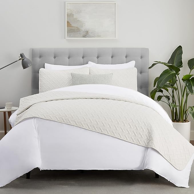 Serta ComfortSure Soft 2-Piece Twin Quilt Bedding Set, Includes Bedspread/Coverlet and Pillow Sham, Bedding for All Seasons, Machine Washable, Ivory