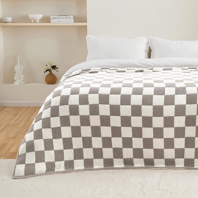 CozeCube Checkered Blanket, Ultra Soft Cozy Grey and White Throw Blanket, Warm Cozy Knit Fuzzy Plush Checkerboard Throw for Couch Bed Sofa, 50"x60"