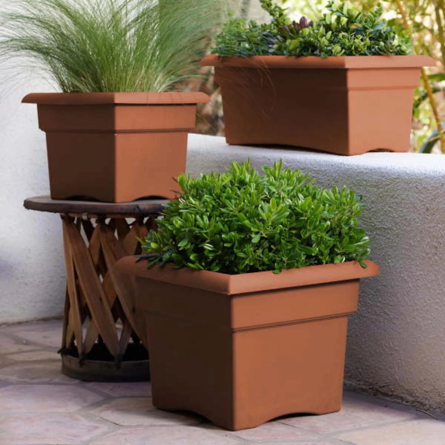 18 Inch Square Plastic Planter, Large 9 Gallon Cotta Resin Flower Pot with Knockout Drainage, UV Resistant Indoor Outdoor Plant Container for Patio Garden