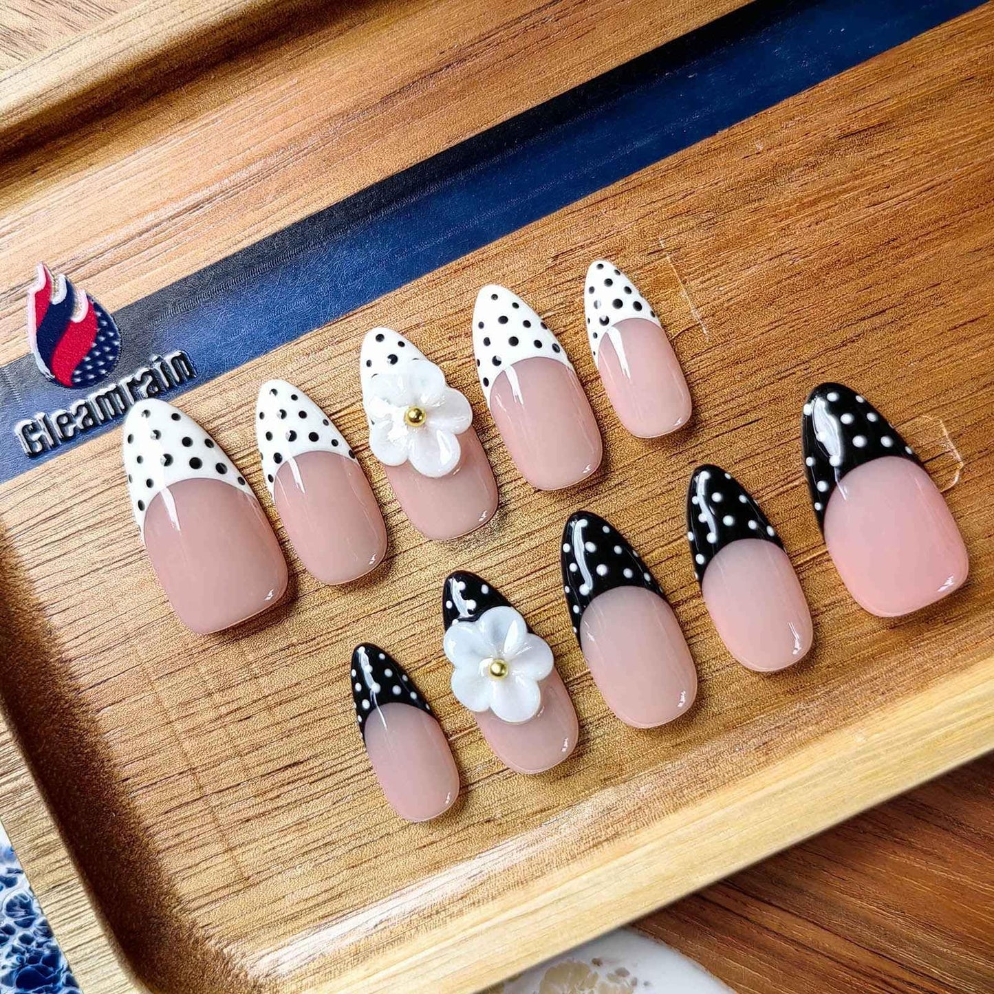 Gleamrain Handmade Press on Nails Almond Shape M Size/Gleamrain Luxury Medium Hand Made Nails with Design for Women 10Pcs by P10