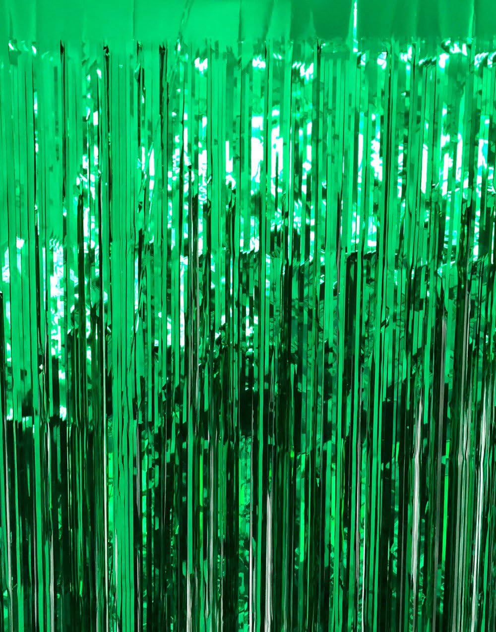 GOER 3.2 ft x 9.8 ft Metallic Tinsel Foil Fringe Curtains Party Photo Backdrop Party Streamers for St. Patrick's Day,Graduation,New Year Eve Decorations Christmas Wedding Decor (Green,4 Packs)