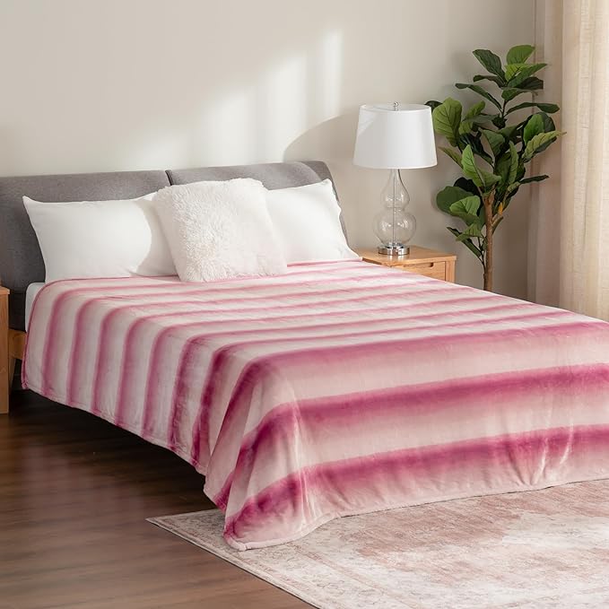 Berkshire Blanket-Classic Heavyweight Warm Soft Printed VelvetLoft® Plush Blanket, King Size Soft Fuzzy Blanket for Couch Sofa Bed, Purple Pitch, 90in x 108in