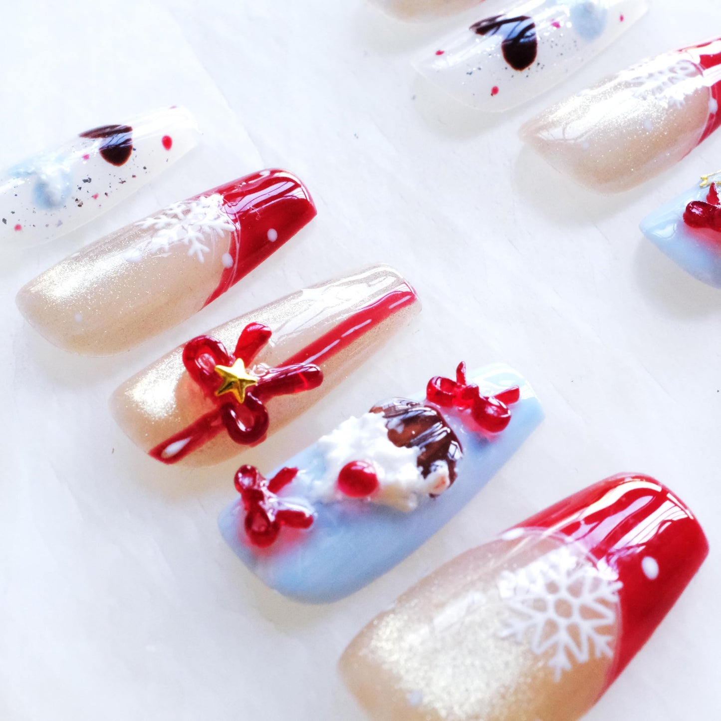 GLORS Christmas Press-On Nails, Medium Length Ballerina Shape, Red Cat Eye Apple Design with 3D Bows, 10 Pieces (Small, MB)