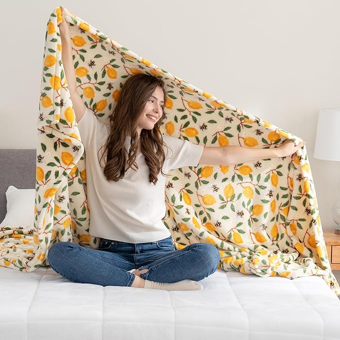 Berkshire Blanket-Classic Heavyweight Warm Soft Printed VelvetLoft® Plush Blanket, King Size Soft Fuzzy Blanket for Couch Sofa Bed, Lemons and Bees Yellow, 90in x 108in